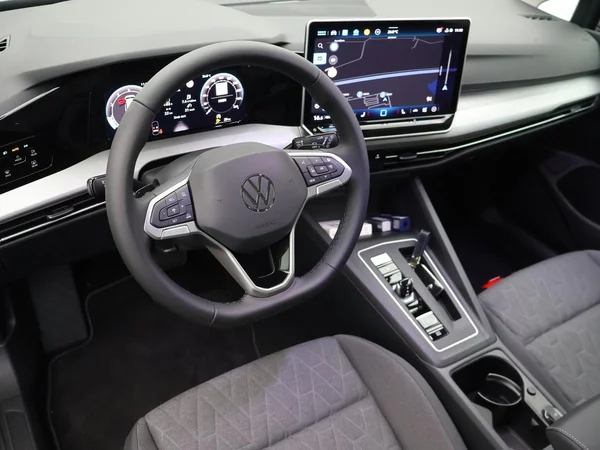 VOLKSWAGEN Golf VIII SW (2026) — foto 3 van 22