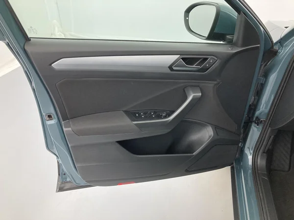 VOLKSWAGEN T-Roc (2024) — foto 10 van 36