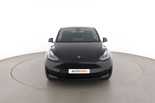 Tesla Model (2024) — foto 15 van 16
