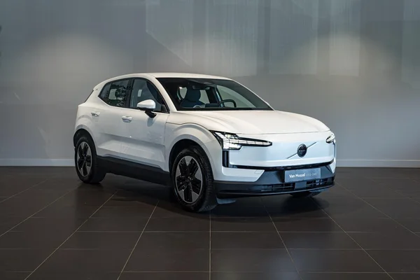 Volvo EX30 (2024) — foto 23 van 31