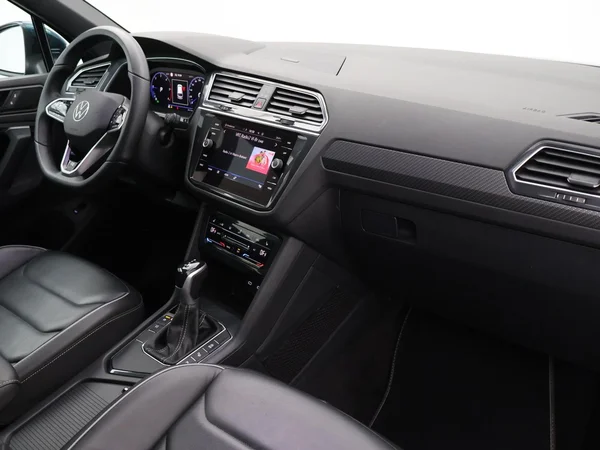 VOLKSWAGEN Tiguan Dsl (2021) — foto 12 van 33