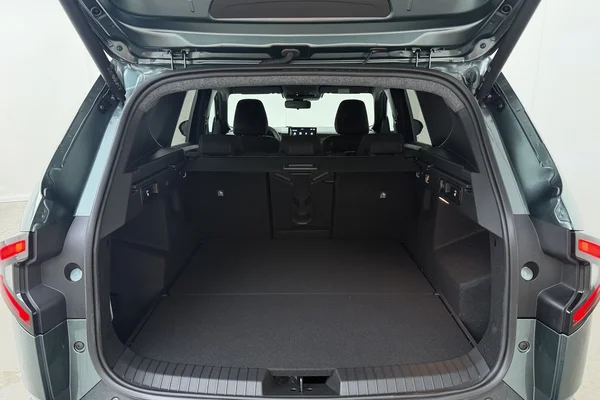 Dacia Bigster Hybrid (2026) — foto 13 van 17