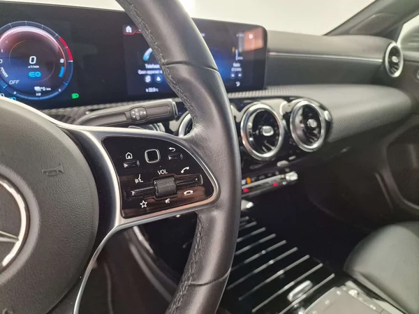 Mercedes-Benz A-Klasse (2023) — foto 4 van 16