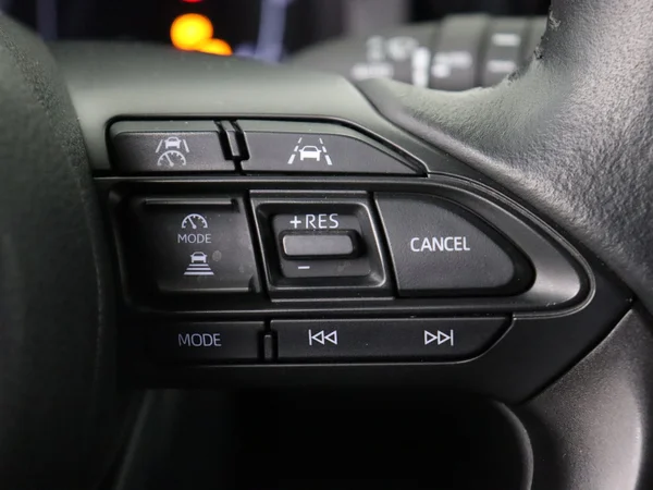 TOYOTA Yaris Cross (2024) — foto 9 van 27