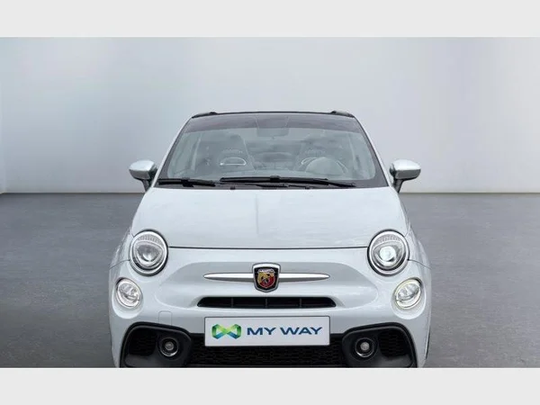 Abarth 595C (2021) — foto 12 van 19