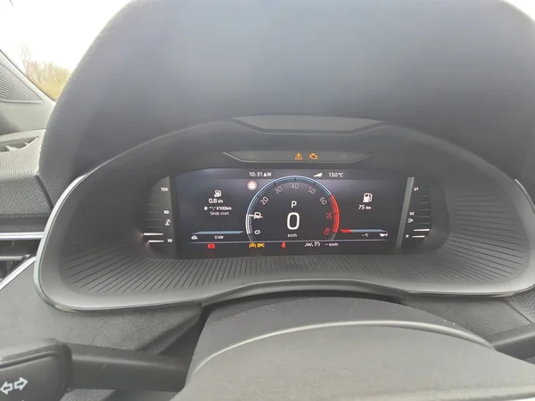 SKODA Kamiq (2025) — foto 2 van 24