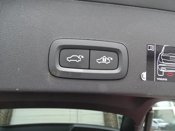 Volvo XC40 (2023) — foto 10 van 28