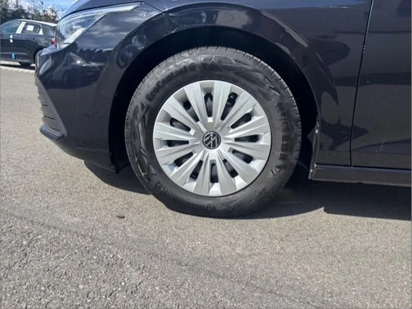 VOLKSWAGEN Golf VIII (2022) — foto 9 van 17
