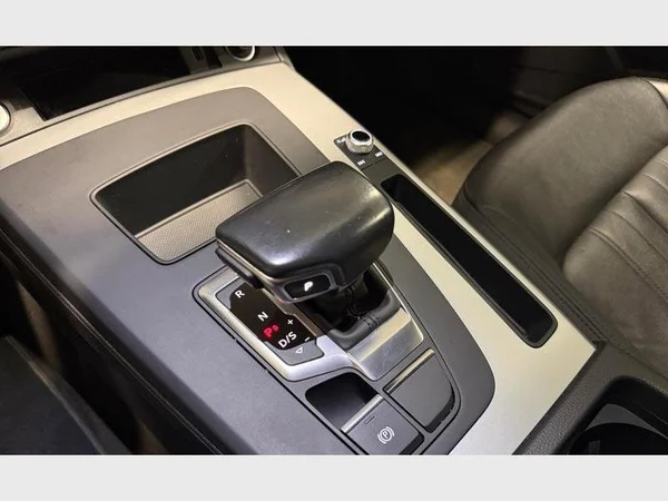 Audi Q5 (2021) — foto 3 van 26