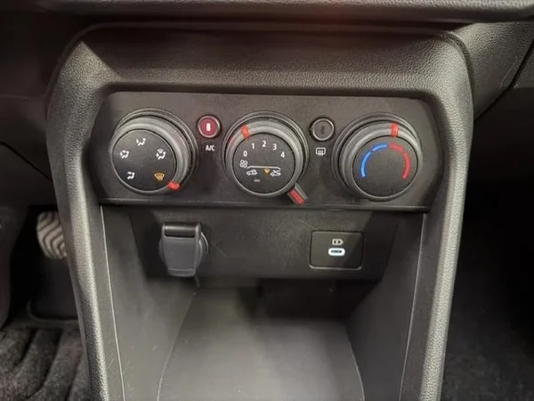 Dacia Sandero Stepway (2025) — foto 5 van 17