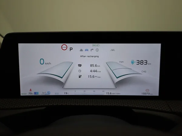 Kia EV6 (2024) — foto 8 van 81