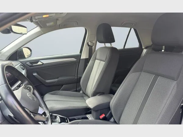 Volkswagen T-Roc (2022) — foto 25 van 25
