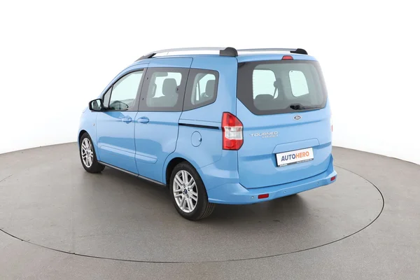 Ford Tourneo (2017) — foto 10 van 16