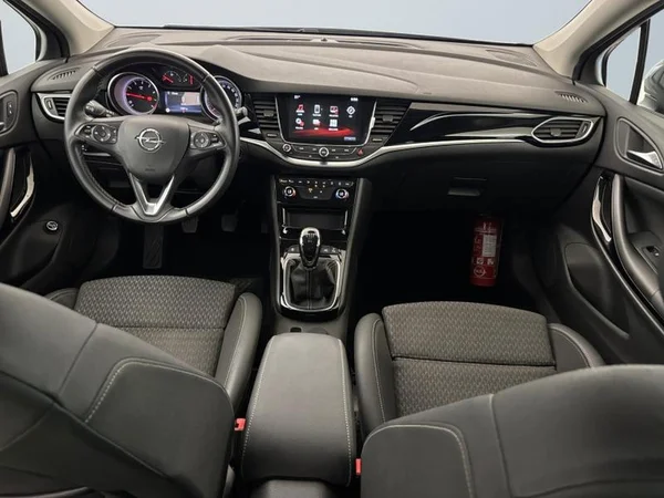OPEL Astra Sports Tourer (2019) — foto 4 van 27