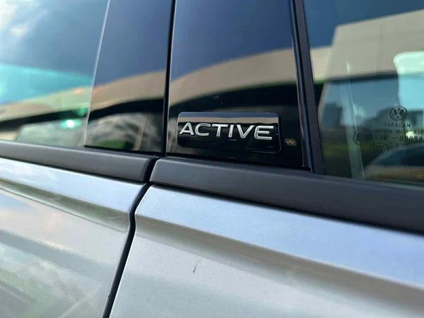 VOLKSWAGEN Tiguan (2021) — foto 16 van 24