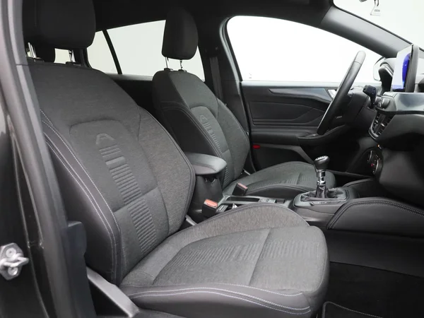 Ford Focus (2021) — foto 24 van 36