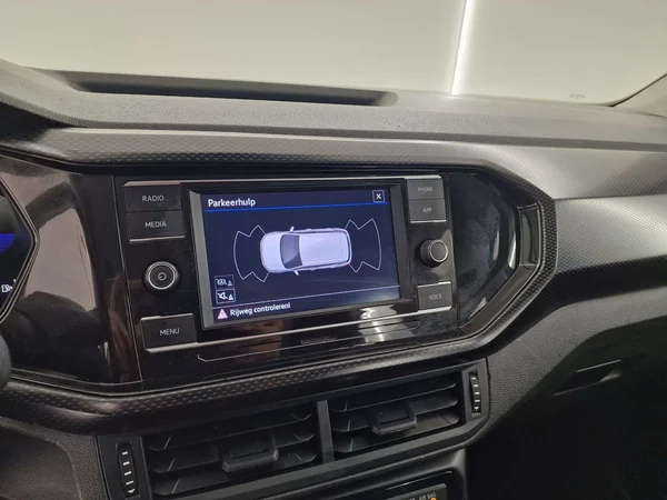 Volkswagen T-Cross (2023) — foto 2 van 15