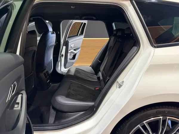 Bmw 318 (2020) — foto 17 van 29