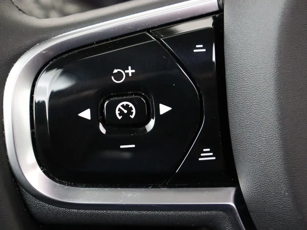 VOLVO S90 (2023) — foto 8 van 33