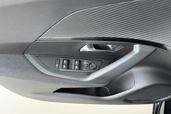 Peugeot 2008 (2025) — foto 8 van 16
