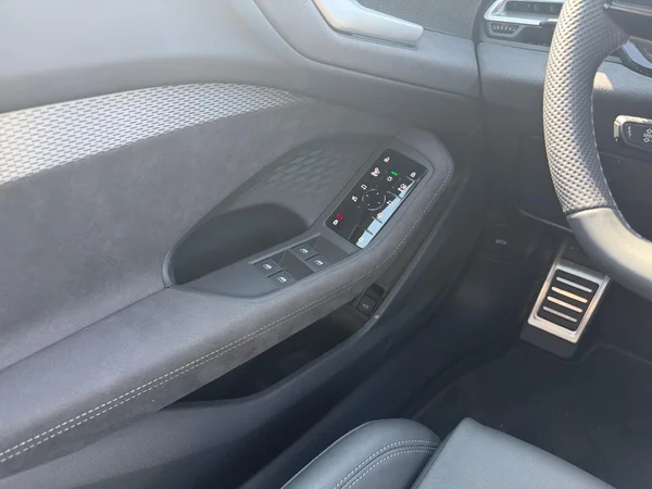 AUDI A5 Avant e-hybrid (PHEV) (2026) — foto 4 van 24