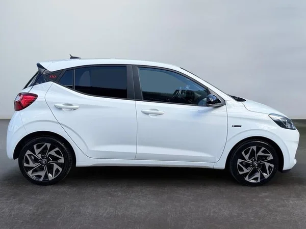 HYUNDAI i10 (2022) — foto 30 van 31
