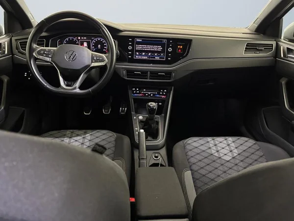 VOLKSWAGEN Taigo (2022) — foto 32 van 32