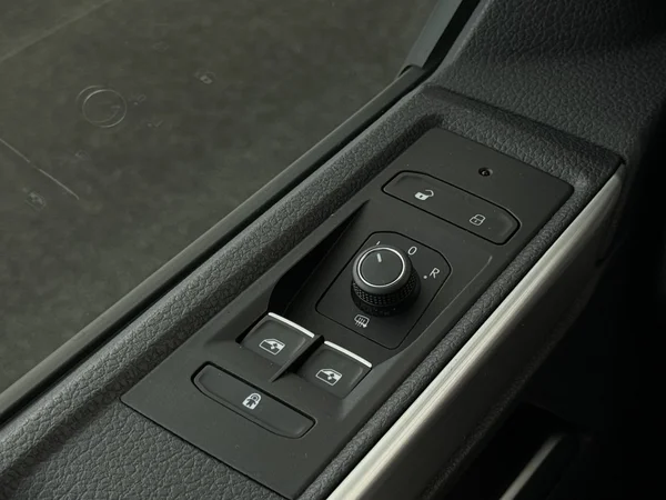VOLKSWAGEN California (2021) — foto 19 van 26