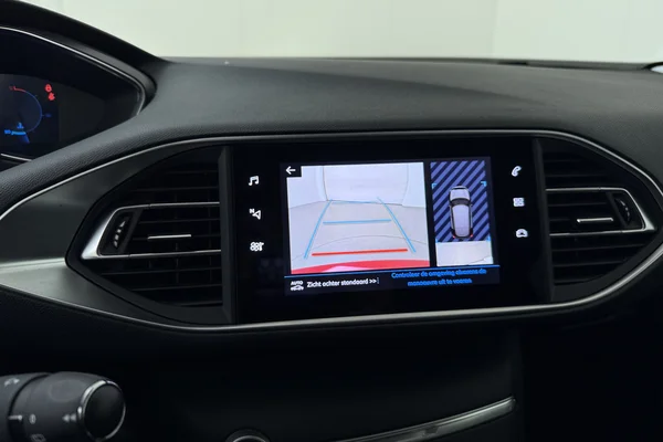 Peugeot 308 (2020) — foto 5 van 20