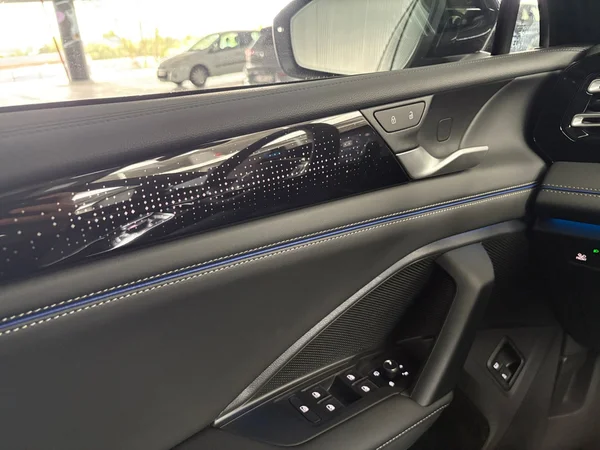 VOLKSWAGEN Tiguan eHybrid (PHEV) (2025) — foto 21 van 24