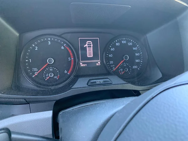 VOLKSWAGEN Grand California (2023) — foto 8 van 10