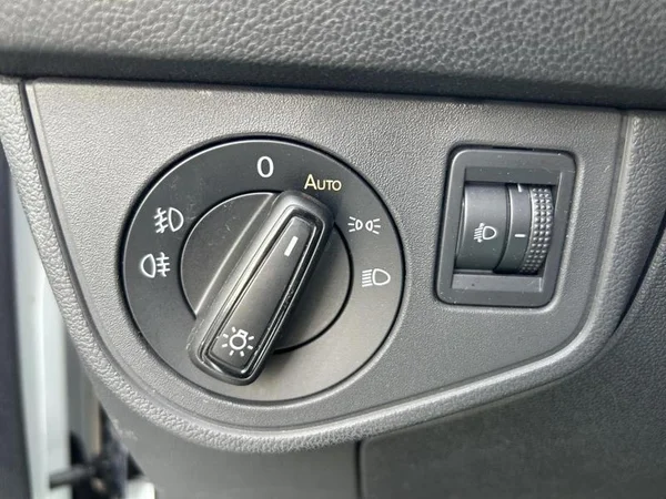VOLKSWAGEN Taigo (2023) — foto 24 van 30