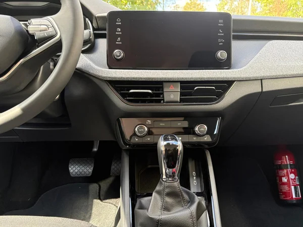 SKODA Kamiq (2026) — foto 3 van 24