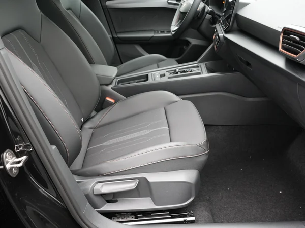 CUPRA Leon ST (2025) — foto 4 van 12