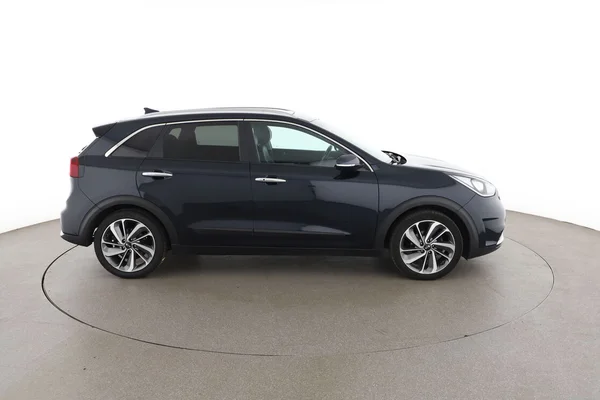 Kia Niro (2017) — foto 13 van 16