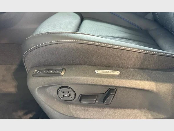VOLKSWAGEN Tiguan (2026) — foto 11 van 22