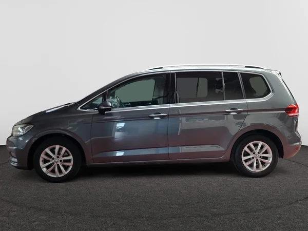 VOLKSWAGEN Touran (2019) — foto 21 van 23