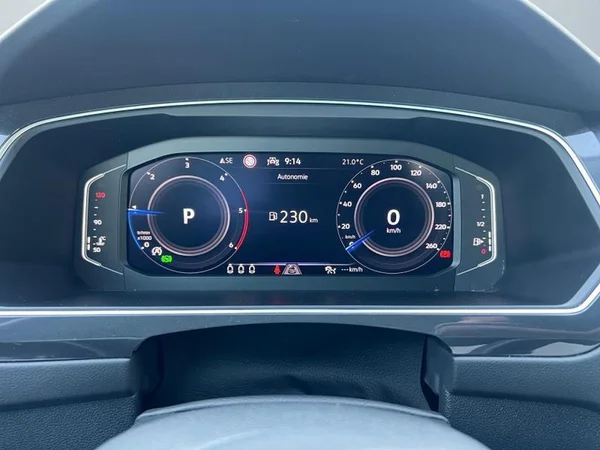 VOLKSWAGEN Tiguan Dsl (2022) — foto 4 van 28