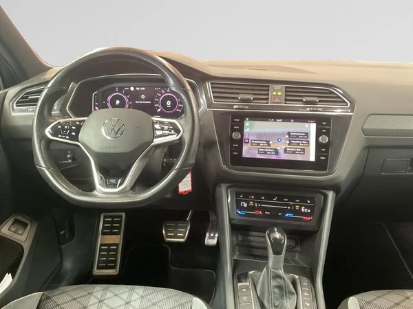 VOLKSWAGEN Tiguan eHybrid (PHEV) (2022) — foto 2 van 22