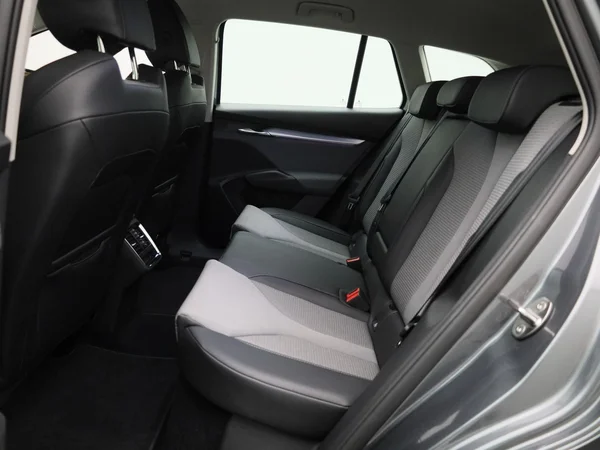 Škoda Enyaq iV (2023) — foto 5 van 37