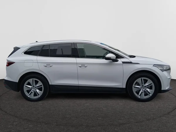 SKODA Enyaq (2024) — foto 17 van 19