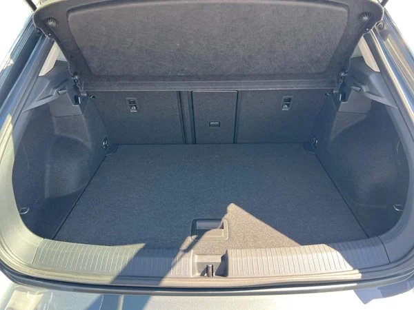 VOLKSWAGEN T-Roc (2023) — foto 6 van 18