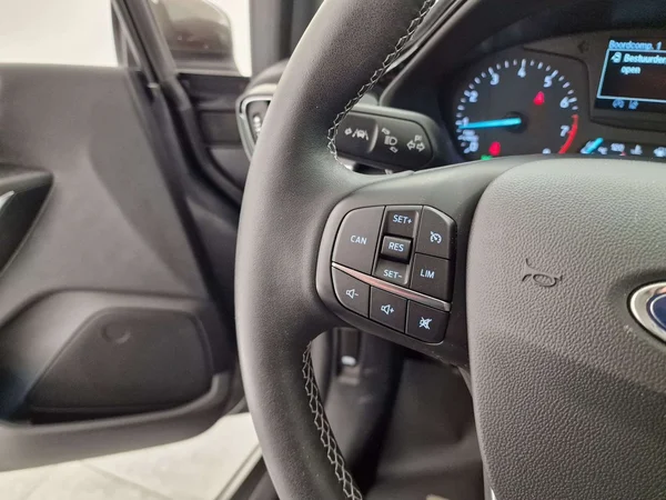 Ford Fiesta (2020) — foto 2 van 15
