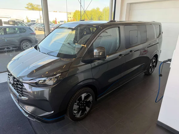 Ford Transit Custom — foto 15 van 21