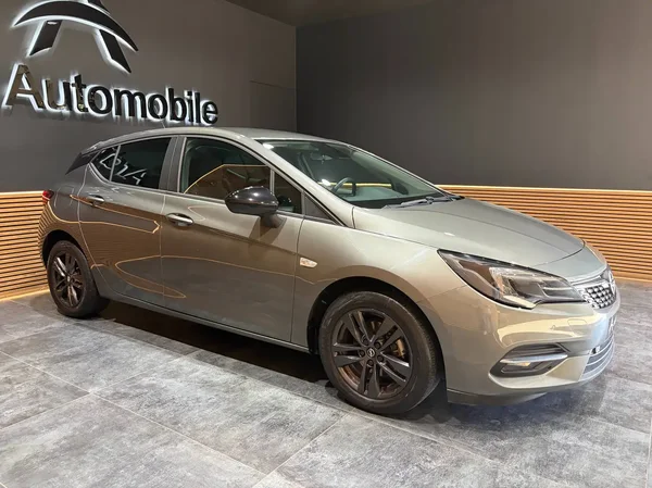 Opel Astra (2021) — foto 13 van 23