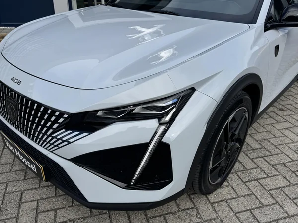 Peugeot 408 (2025) — foto 20 van 24