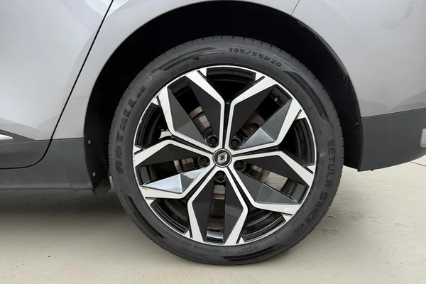 Renault Grand Scenic (2021) — foto 25 van 28