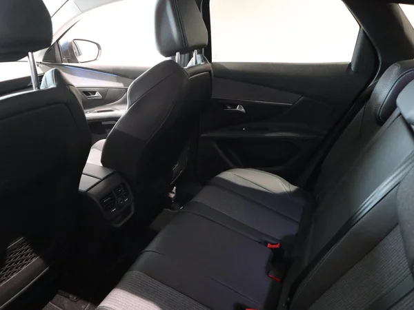 Peugeot 3008 (2021) — foto 8 van 28