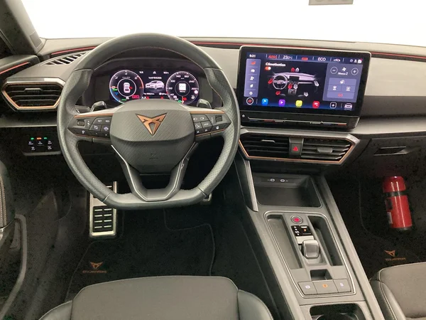 CUPRA Leon e-Hybrid (PHEV) (2023) — foto 8 van 37
