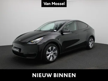 Tesla Model Y (2022)